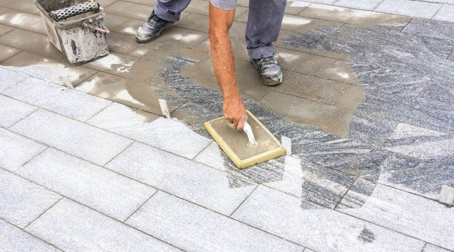 Professional gutter cleaning in Dixon, NM